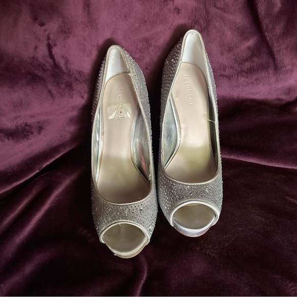 Le Chateau Heels - Picture 3 of 8
